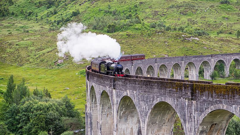 L'emblématique viaduc de Glenfinnan, dans le comté d'Inverness, compte 21 arches