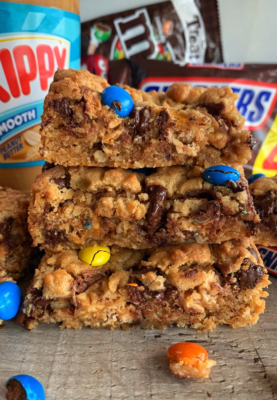 Snickers Cookie Bars