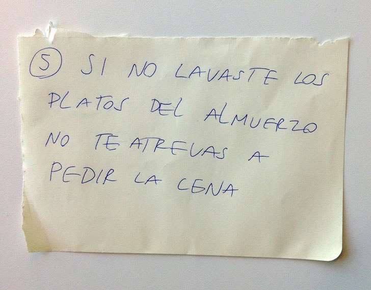 Mantener una casa limpia es el resultado del trabajo en equipo. Y esta mamá quiere que sus hijos cumplan la parte que les corresponde.