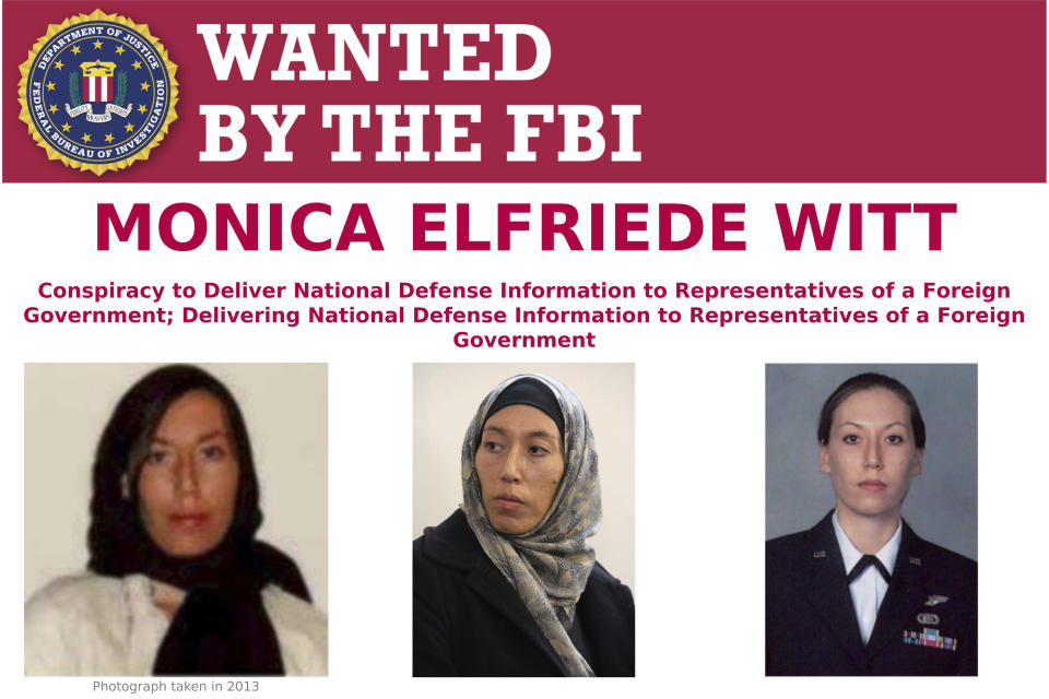 Esta imagen facilitada por el FBI muestra parte de una circular de búsqueda contra Mónica Elfriede Witt, ex especialista de contrainteligencia de la Fuerza Aérea de Estados Unidos que desertó hacia Irán. (FBI vía AP)