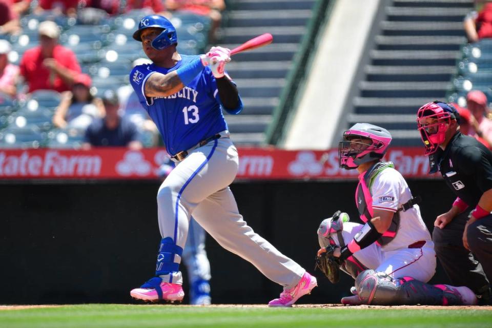 Kansas City Royals first baseman Salvador Perez hits a single against the Los Angeles Angels during Sunday’s game at Angel Stadium in Anaheim, Calif.