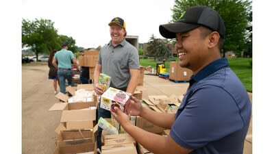 John Deere Employee Volunteers