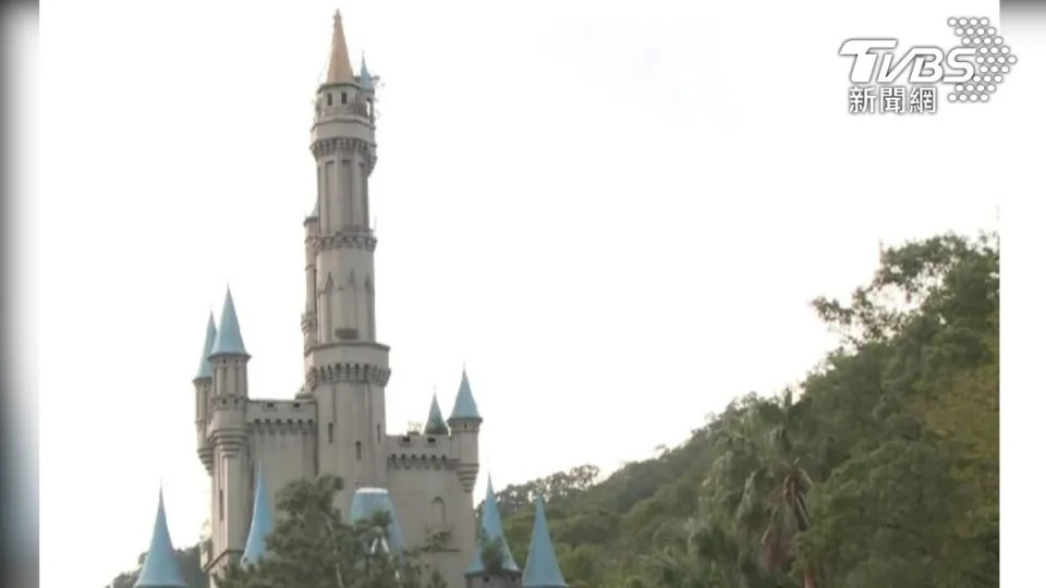 「童話世界遊樂園」城堡如今成為廢墟。（圖／TVBS資料畫面）