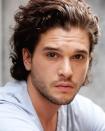 Sein gutes Aussehen lässt jedenfalls nicht nur die Fan-Herzen dahinschmelzen. Selbst die Designer bei Dolce & Gabbana sind Feuer und Flamme. Kit Harington wird ab September 2017 das Gesicht der Parfüm-Kampagne zu "The One for Men" sein. (Bild-Copyright: dolcegabbana/Instagram)