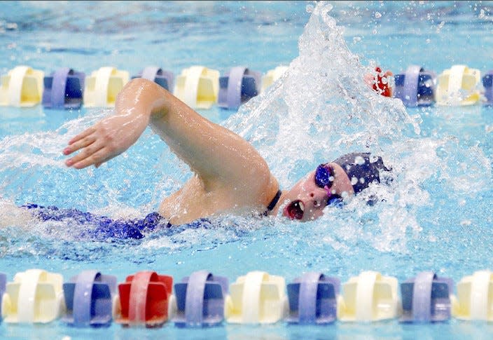 Bartlesville High swimmer Alyssa Moffat goes all out during a home meet on Jan. 3, 2023.