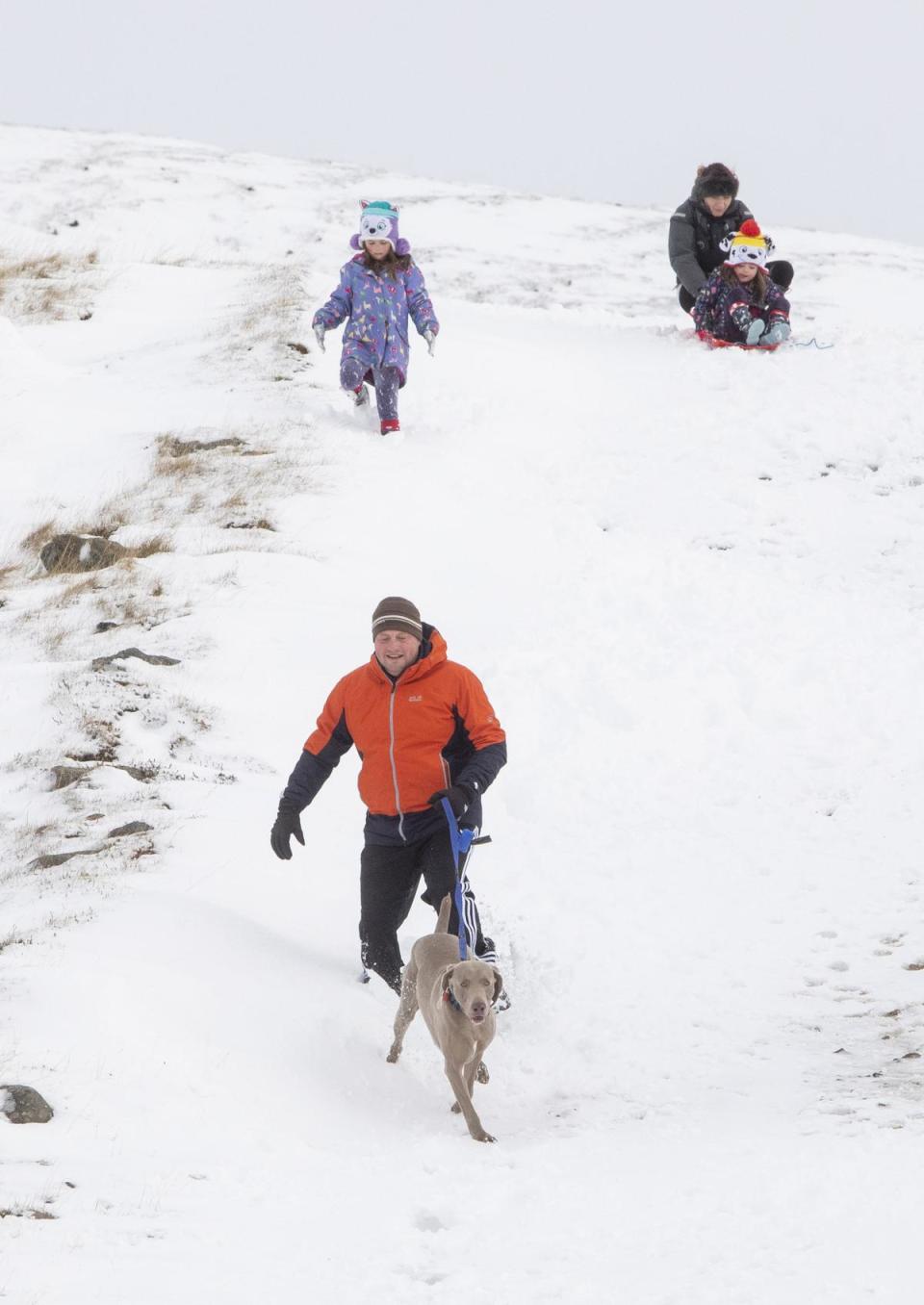 UK weather: First autumn snow hits Britain