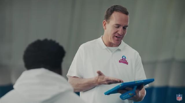 Peyton and Eli Manning Face Off for NFL's Pro Bowl Spots