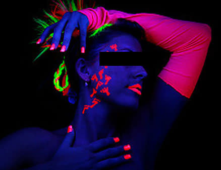 Beauty Don’t: Glow-in-the-dark disco makeup