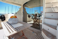 <p>There’s also a private deck perfect for a drink or meal in the sun. <br> (Airbnb) </p>