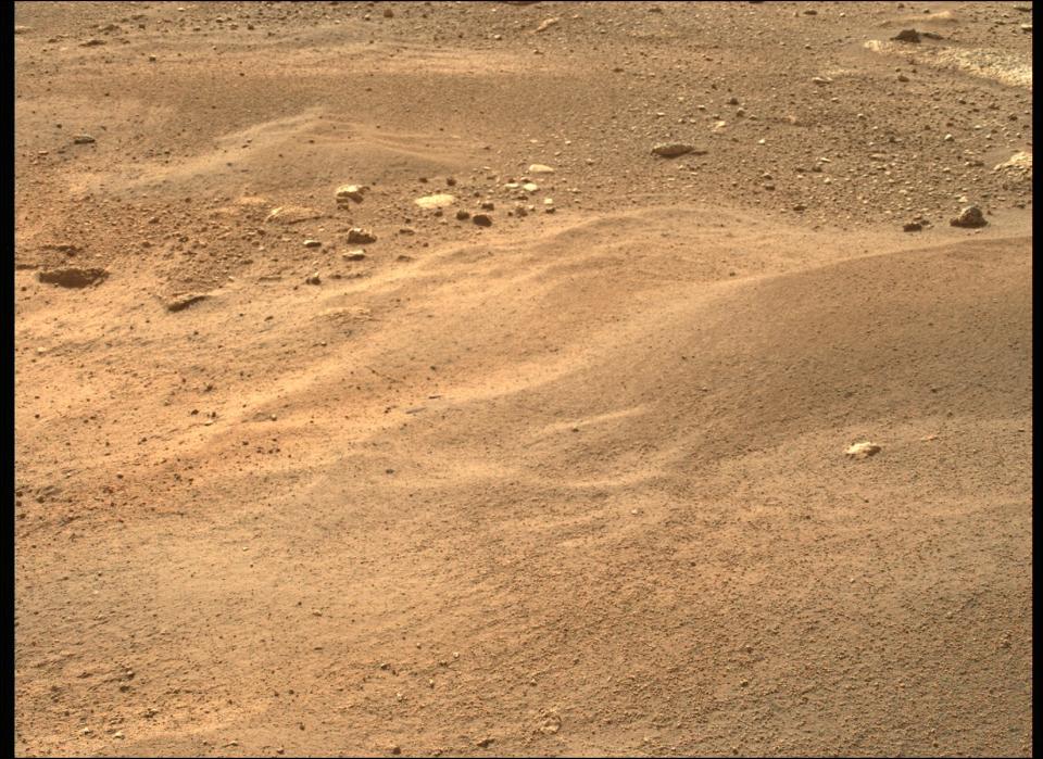 perseverance mars rover jezero crater sand