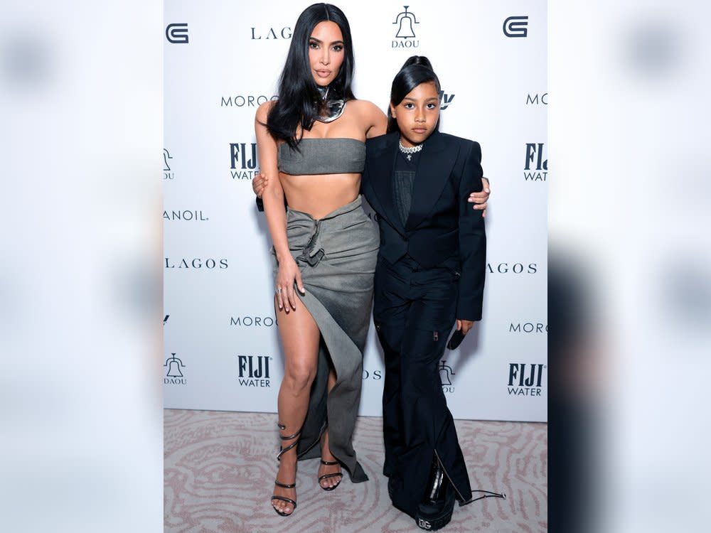 Kim Kardashian mit Tochter North West, die sie aus der Ehe mit Kanye West hat. (Bild: Stefanie Keenan for Getty Images)