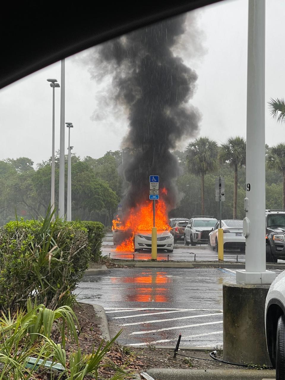 Florida woman charged after her car caught on fire with children inside while allegedly shoplifting at a mall.