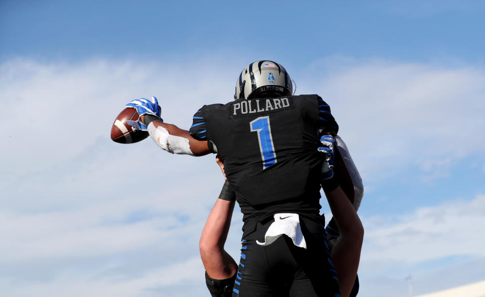 Tony Pollard made the most of his limited chances at Memphis, scoring 25 college touchdowns on only 332 career touches. (Photo by Joe Murphy/Getty Images)