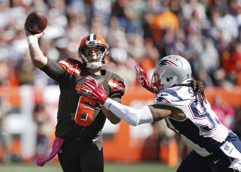 Cleveland Browns quarterback Cody Kessler got hurt Sunday against the New England Patriots. (AP)