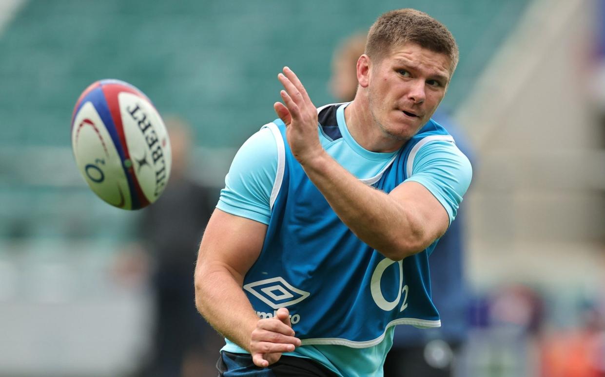 Owen Farrell passing a rugby ball - Owen Farrell 'the best rugby league player of last 10 years' - David Rogers/Getty Images