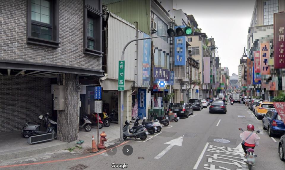 台中市成功路，傳出一名印尼籍母親的一個月大男嬰，遭3歲哥哥因熟睡不慎壓迫窒息。   圖：翻攝Google Ma