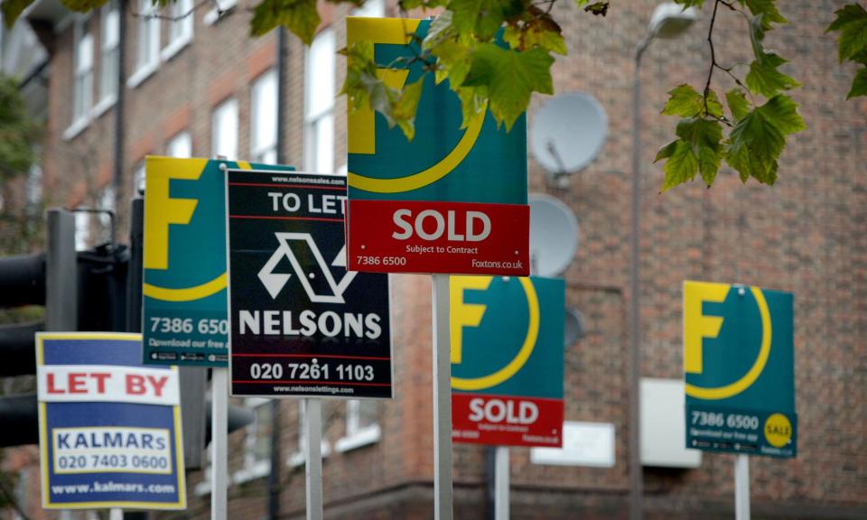 <span>In a survey of 14,000 people by Rightmove, 95% of those planning to move said the election would not change their plans.</span><span>Photograph: Anthony Devlin/PA</span>