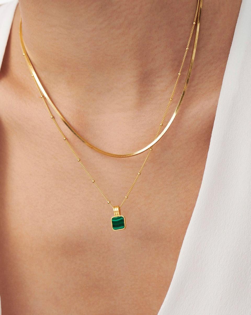 17) Lucy Williams Square Malachite Necklace