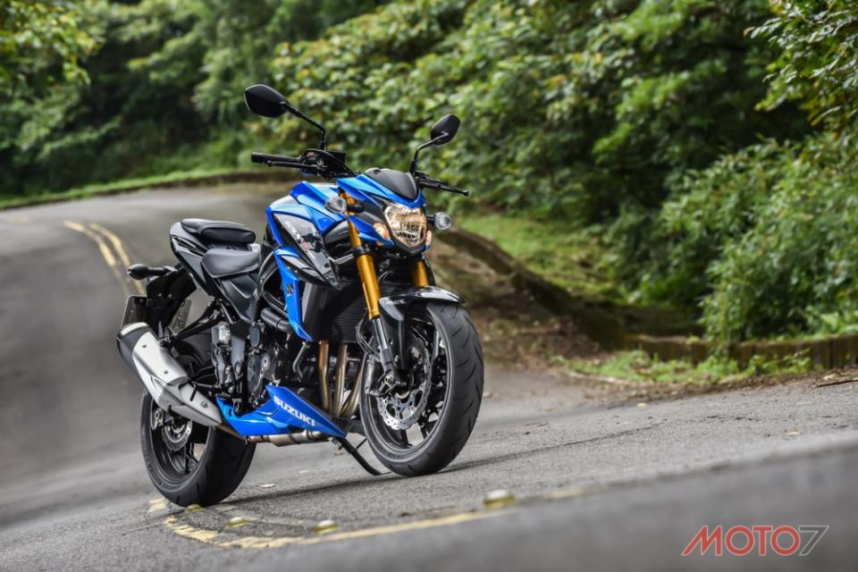 2017 SUZUKI GSX-S750。