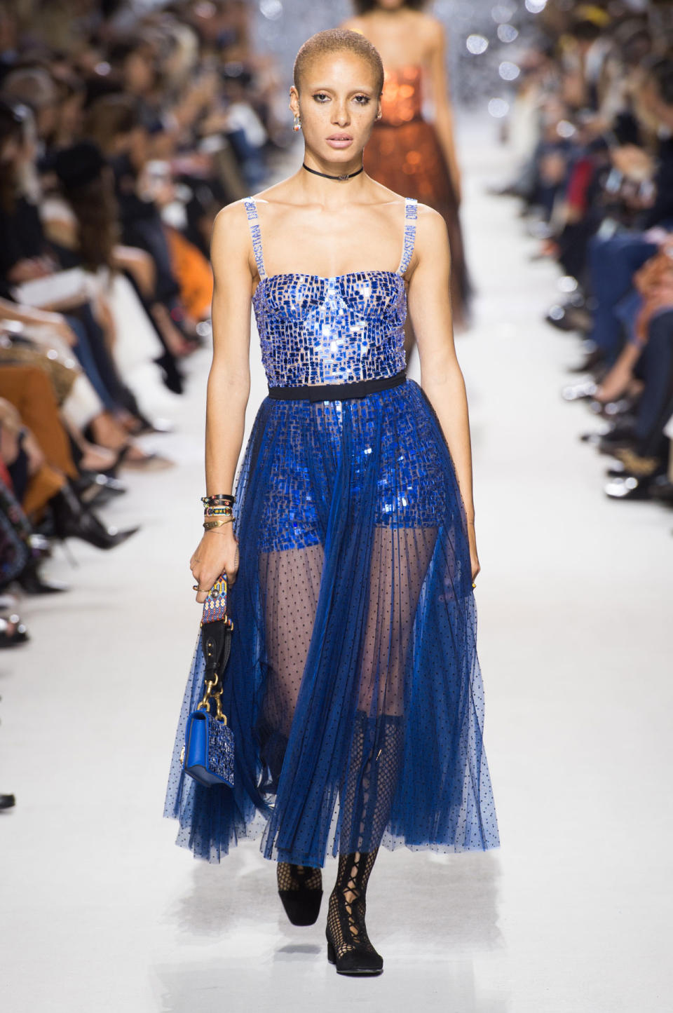 <p>Blaues Pailletten- und Tüllkleid aus der Frühjahr/Sommer 18 Dior Kollektion. (Bild: ImaxTree) </p>