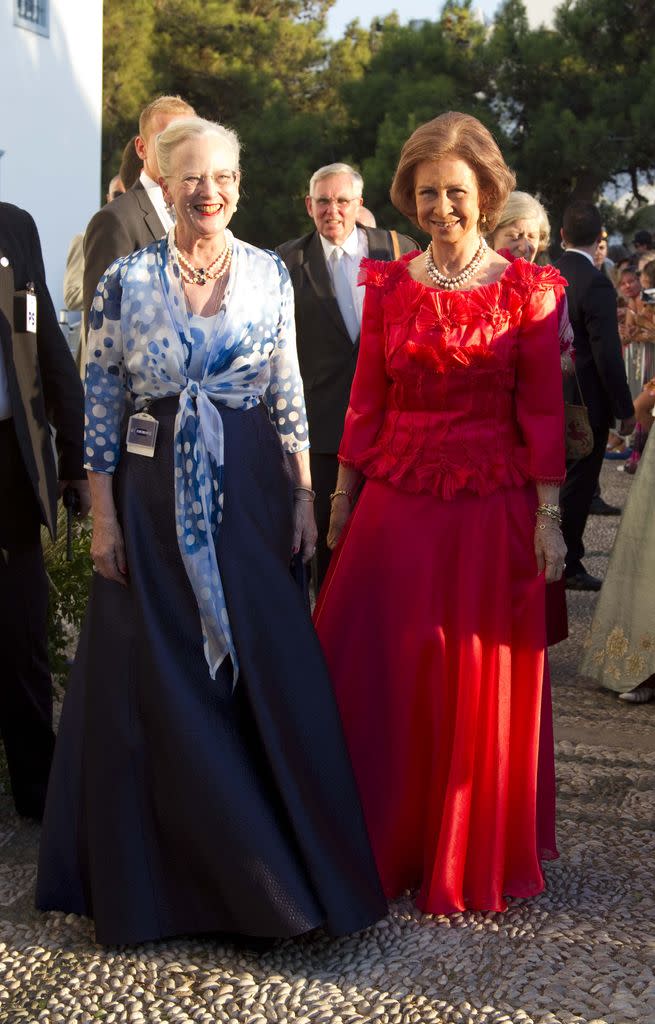 La reina Sofía y Margarita de Dinamarca en la boda de Nicolás de Grecia