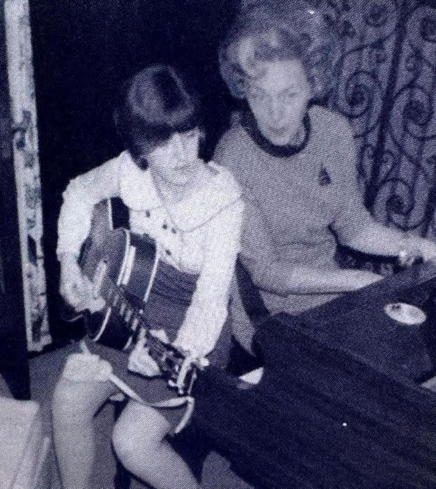 "My mother and I loved playing music and singing together," the author writes. <span class="copyright">Courtesy of Ann Batchelder</span>