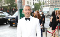 <p>Dass Trump es gewagt hat, Clinton als „eklige Frau“ zu bezeichnen, konnten viele nicht fassen. So schrieb auch Moderator Andy Cohen: „Hat er sie gerade wirklich ‚eklige Frau’ genannt? Wie wäre es, wenn wir dich ein verdammtes Arschloch nennen? Ich komm dich im Taco-Laden im Trump Tower besuchen, Alter!“ (Bild: WENN.com)</p>