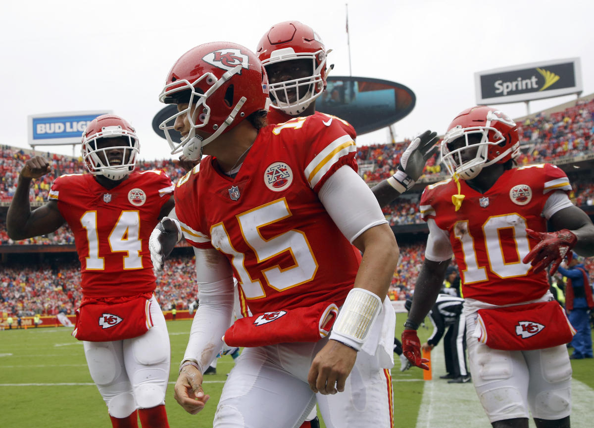 NFL Standings: Patriots beat Chiefs, Cowboys win, Packers still to play in  Week 6, Other, Sport