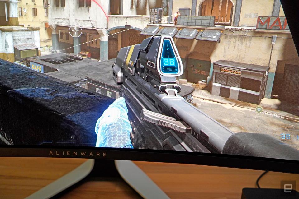 <p>Alienware 34 Curved QD-OLED gaming monitor</p> 