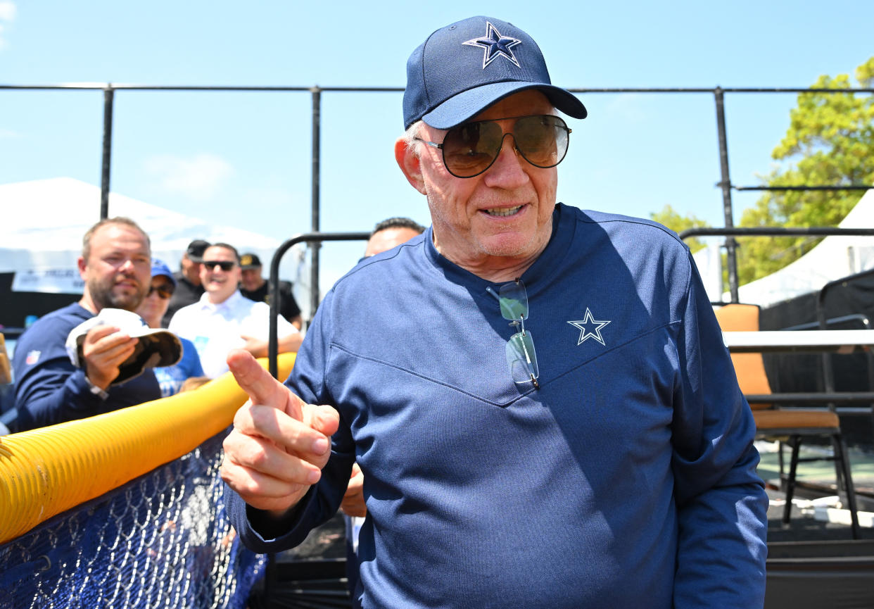 Dallas Cowboys owner Jerry Jones talks with fans and signs autographs at training camp at River Ridge Fields in Oxnard, CA, on July 28, 2022. (Photo: Jayne Kamin-Oncea-USA TODAY Sports)