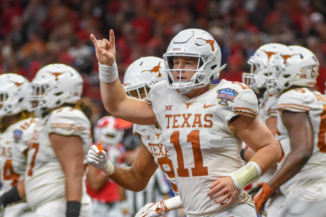 Big 12 may not penalize players for 'Horns Down' vs. Texas - Yahoo Sports