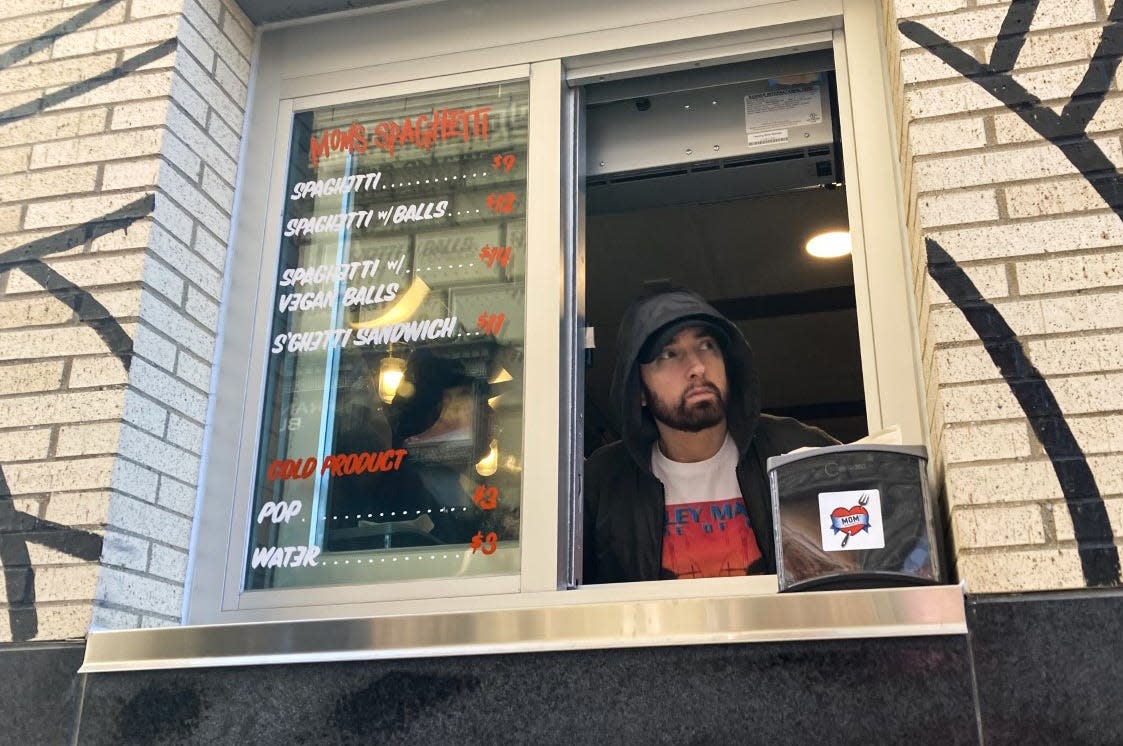 Eminem works the window of Mom's Spaghetti on Wednesday, Sept. 29, 2021.