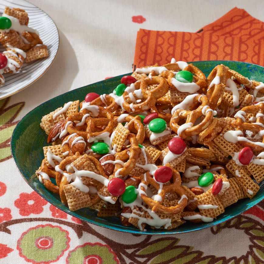 Treat Your Family to These Festive Christmas Snacks All Season Long