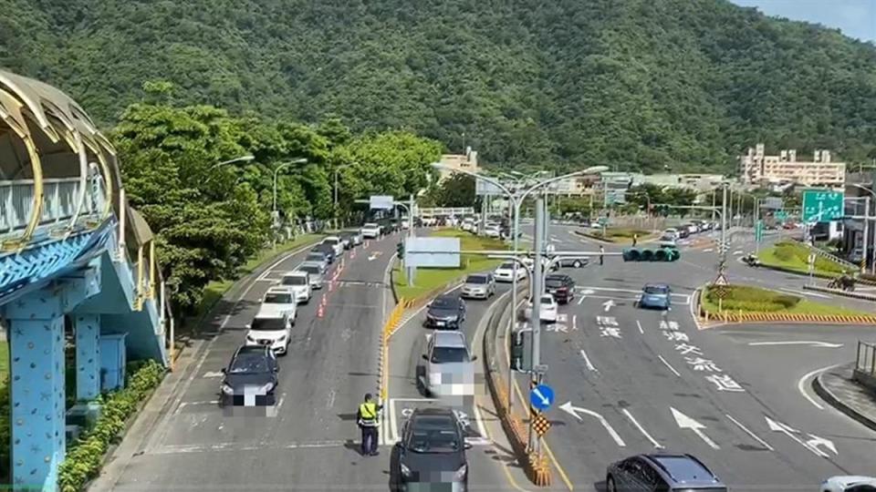 國道今日將湧現北返車潮，高公局預估是北返車流量最大的一天。（圖／東森新聞）