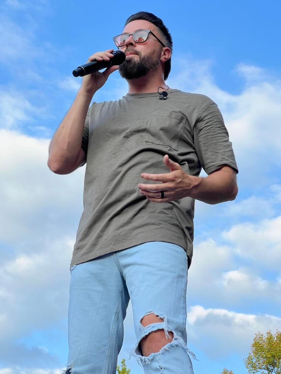 Danny Gokey kicked off the 2022 Alive Music Festival on Thursday at Atwood Lake Park, which is located at the boundaries of Carroll and Tuscarawas counties near Mineral City and Somerdale.