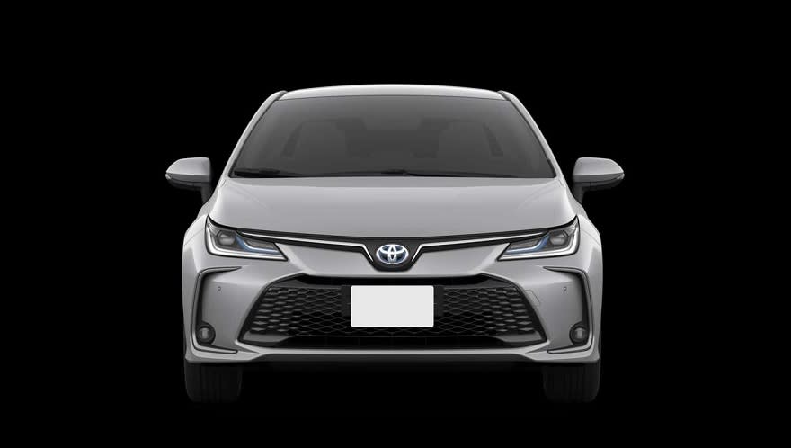 El auto Toyota Corolla estrena parrilla tipo panal de abeja.