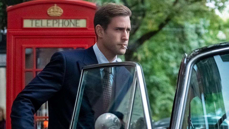 Oliver Jackson-Cohen dans la série de Netflix 