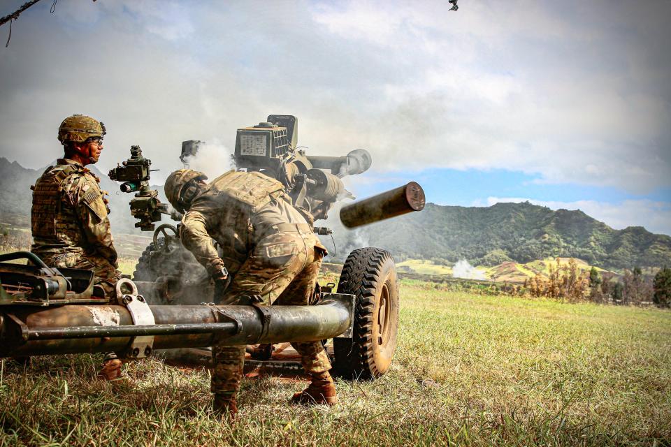 Soldiers with 2nd Battalion, 11th Field Artillery, 25th Infantry Division work with M119 Howitzers to enhance their basic artillery skills on Schofield Barracks, Hawaii, June 14, 2020.