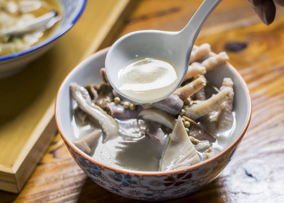 大角咀美食︱罕見福建家鄉菜！活肉粿條配豬骨清湯湯底