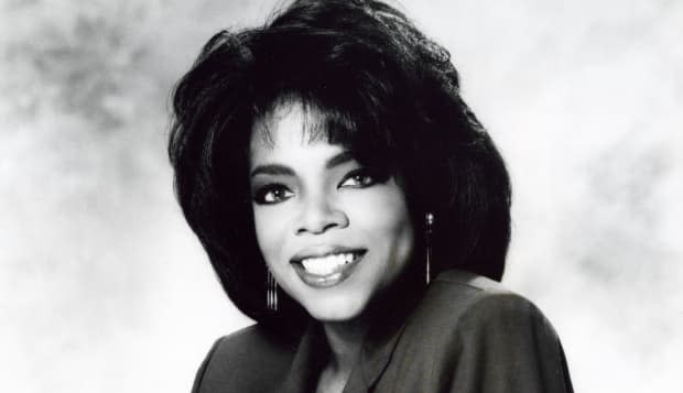 OPRAH WINFREY  Promotional photo of US TV presenter in 1989. Photo Harpo/King World