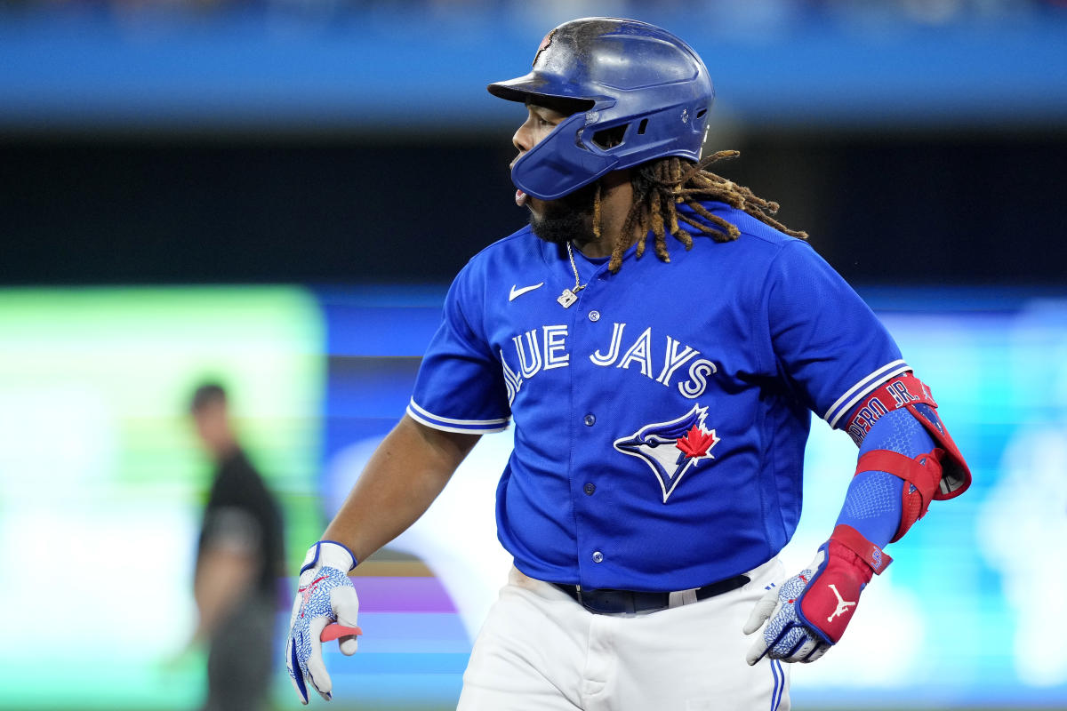 Vladimir Guerrero Jr. home run prediction: How many HRs will Blue Jays 3B  hit in 2022 MLB season? - DraftKings Network