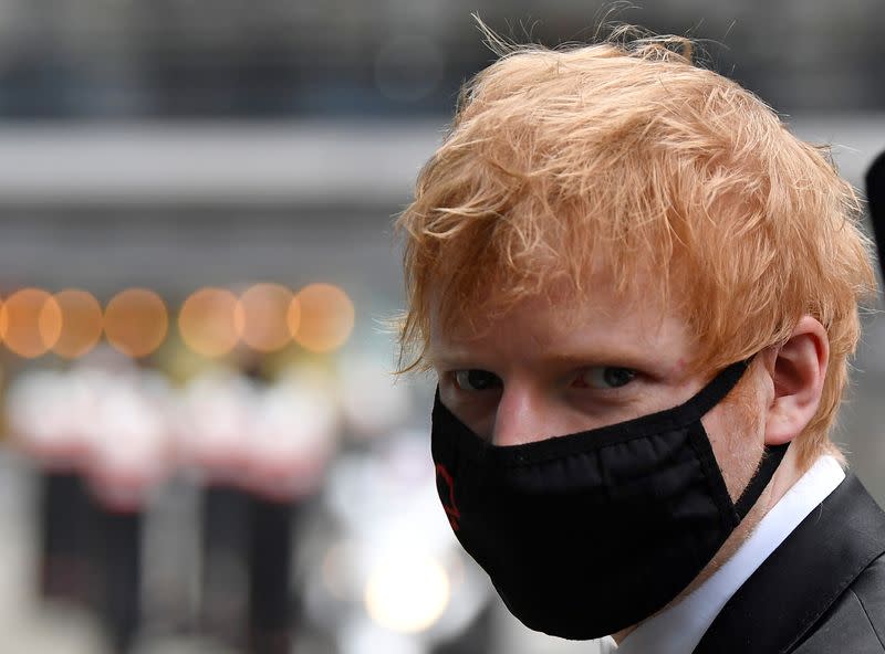 FOTO DE ARCHIVO: El músico Ed Sheeran llega al edificio Rolls para un juicio por derechos de autor sobre su canción Shape Of You, en Londres