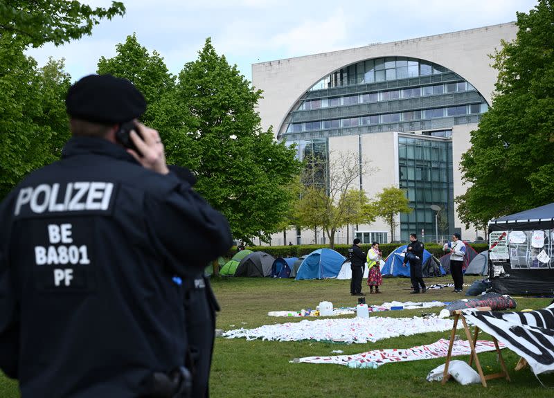 Police at pro-Palestinian protest camp near chancellery in Berlin