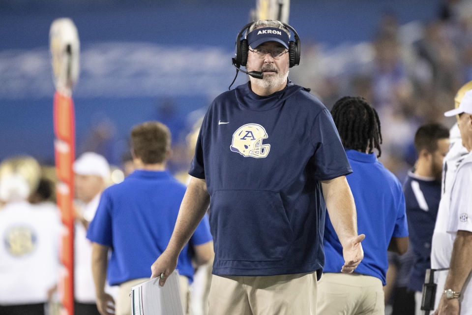 Akron head coach Joe Moorhead reacts on the sideline during the second half of an NCAA college football game against Kentucky in Lexington, Ky., Saturday, Sept. 16, 2023. (AP Photo/Michelle Haas Hutchins)