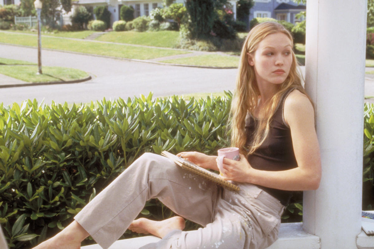 Julia Stiles remembers 'disheartening' criticism before '10 Things I Hate About You': 'I was a 17-year-old'