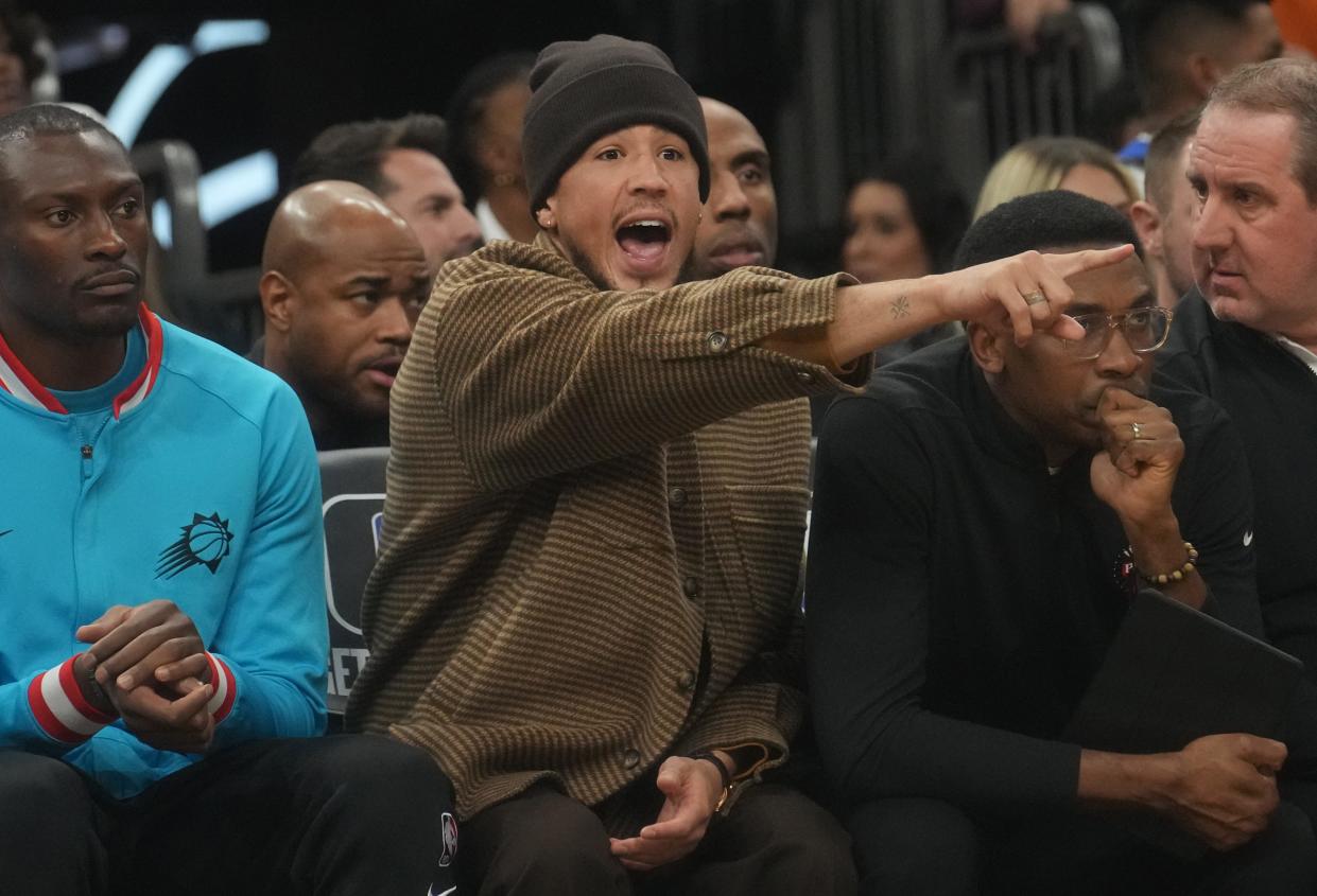 Jan 26, 2023; Phoenix, Arizona, USA; Phoenix Suns guard Devin Booker yells out to his teammates as they take on the Dallas Mavericks at Footprint Center. Mandatory Credit: Joe Rondone-Arizona Republic