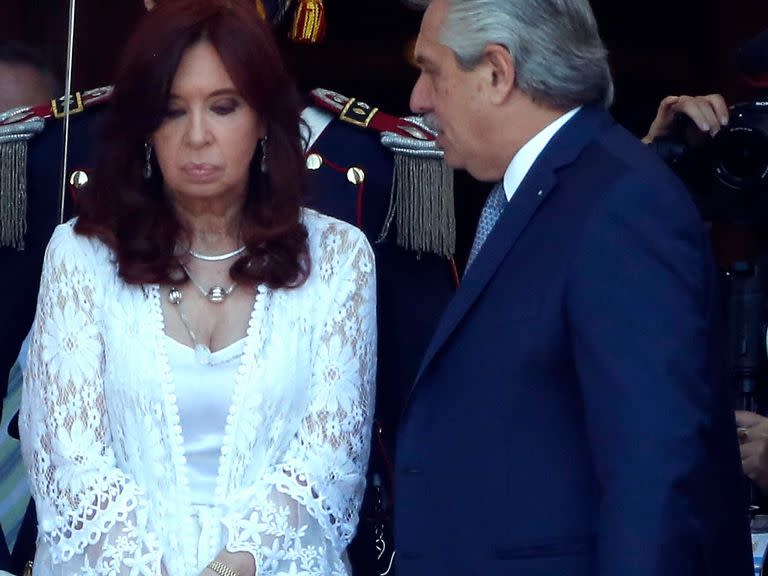 Cristina Kirchner y Alberto Fernández, en la puerta del Congreso, después de la Asamblea Legislativa del 1 de marzo