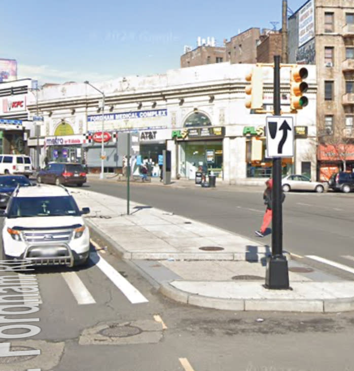 A new bill proposes sprucing up NYC’s ugly concrete medians by adding greenery, which can also help with flooding. Courtesy of Ozwald Feliz