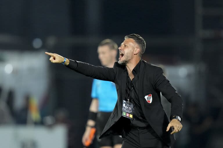 Para allá: Martín Demichelis, en el foco de la tormenta