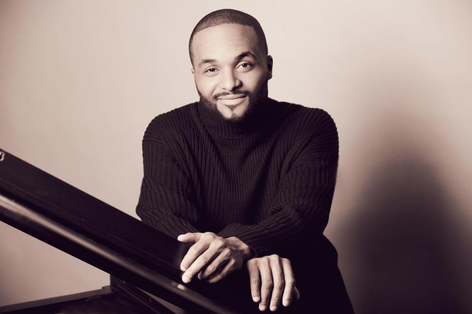 Jaz pianist Sullivan Fortner will perform with trumpeter Ambrose Akinmusire in Ann Arbor on Friday, March 22, 2024.